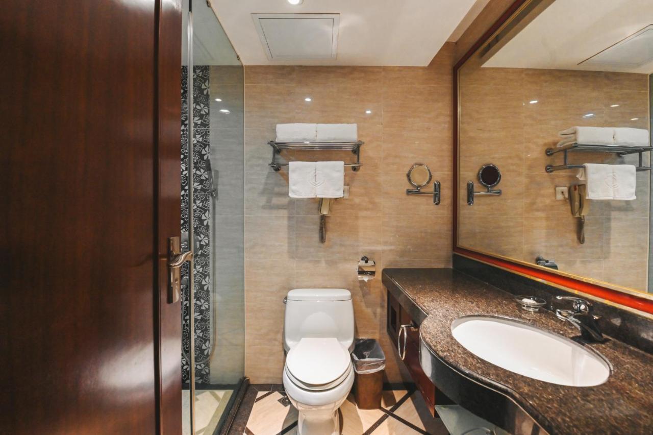 Royal Plaza Hotel Гуанчжоу Экстерьер фото