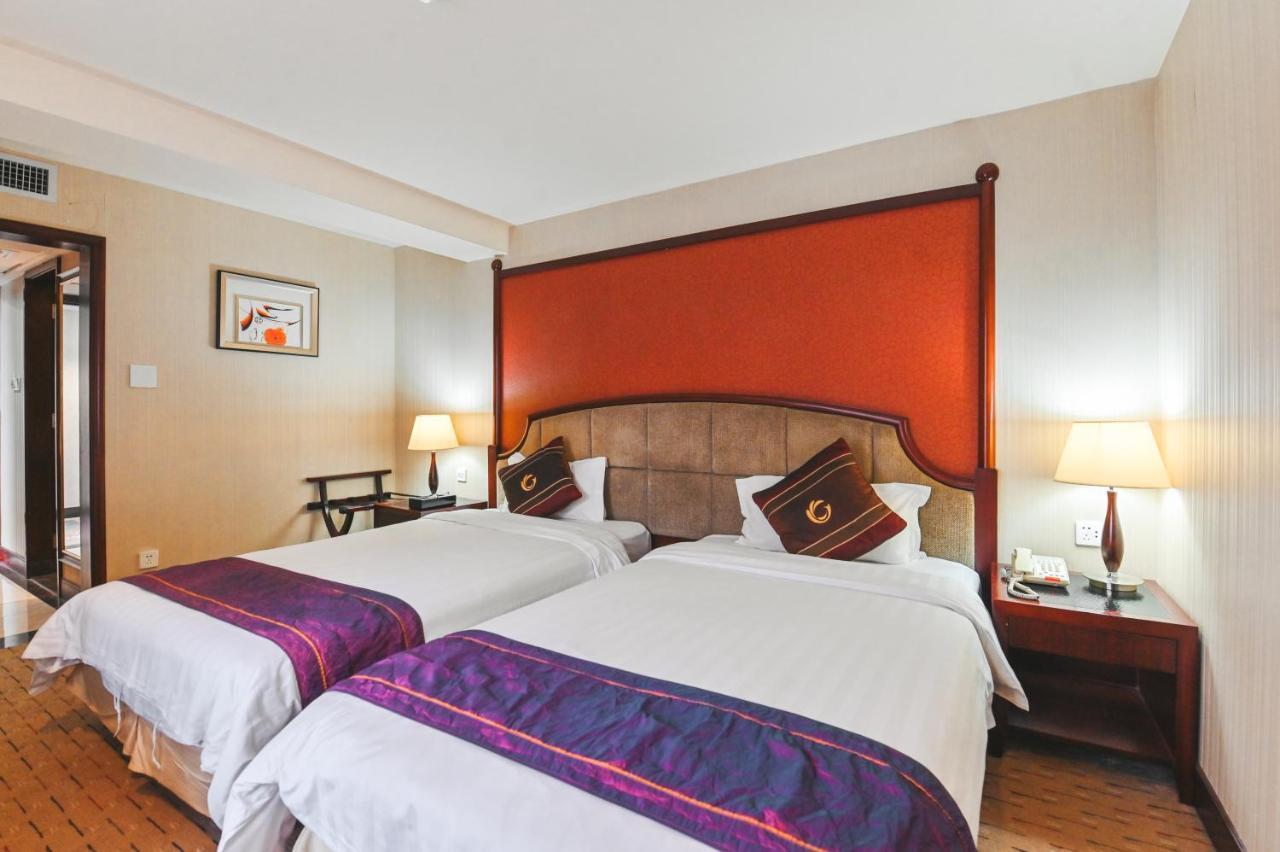 Royal Plaza Hotel Гуанчжоу Экстерьер фото