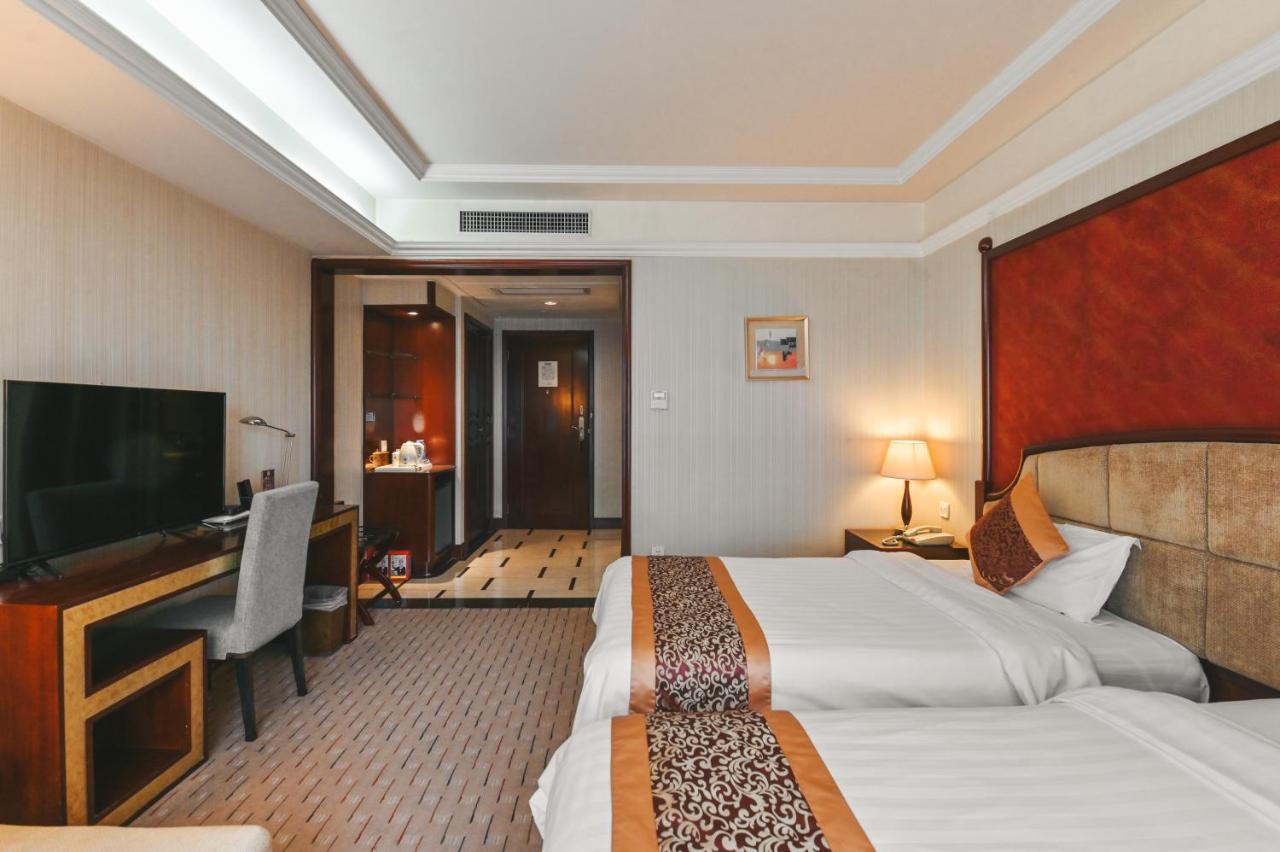Royal Plaza Hotel Гуанчжоу Экстерьер фото