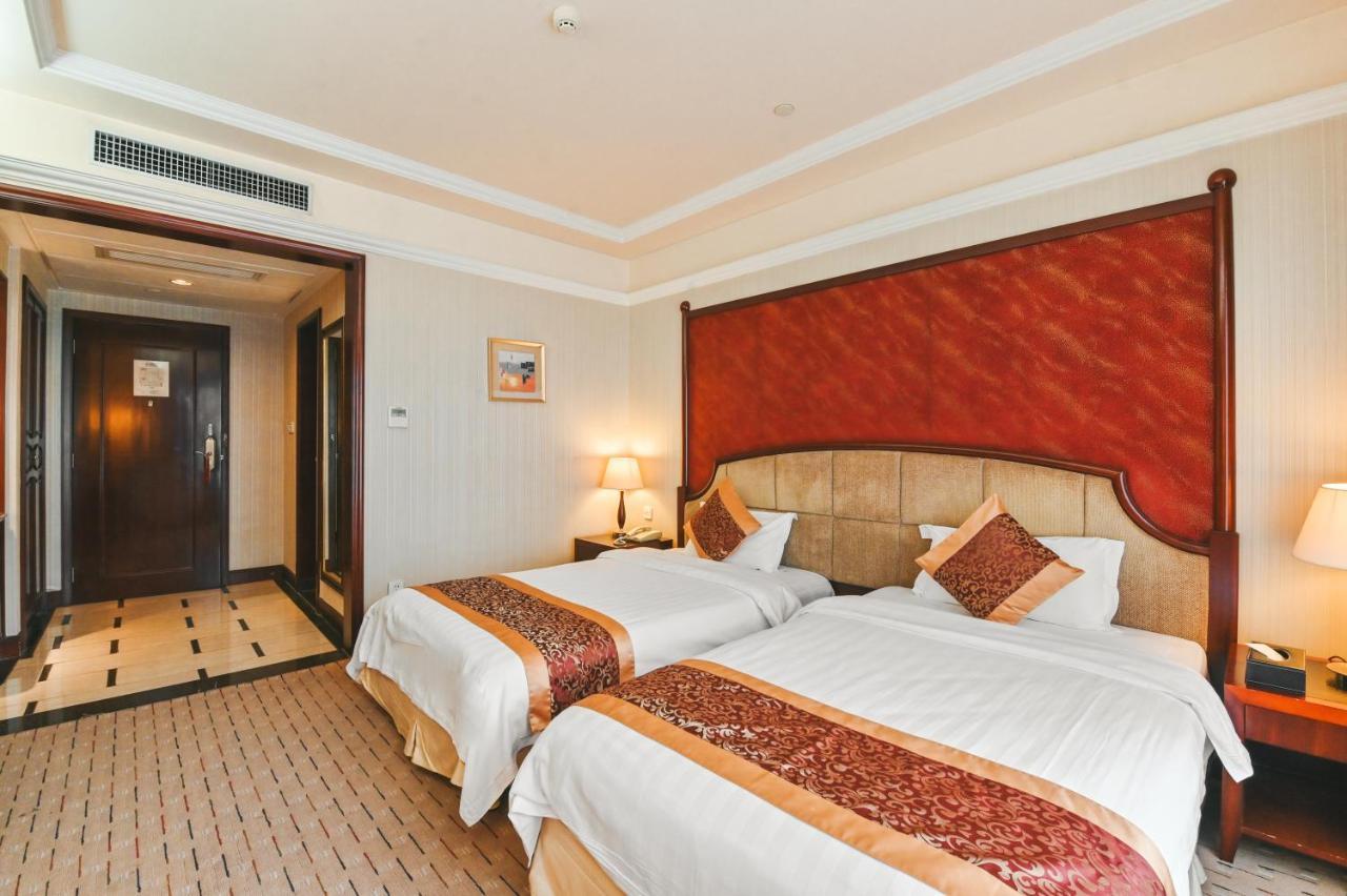 Royal Plaza Hotel Гуанчжоу Экстерьер фото