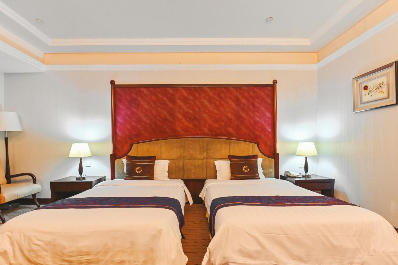 Royal Plaza Hotel Гуанчжоу Экстерьер фото