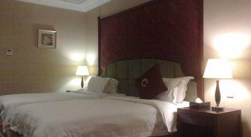 Royal Plaza Hotel Гуанчжоу Экстерьер фото